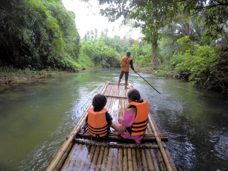 How to afford Travel Thailand with kids, boat in Thailand, Family Travel
