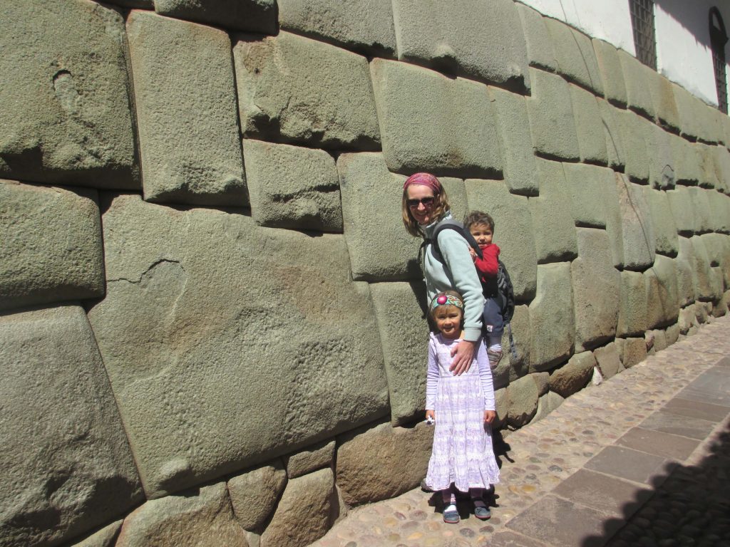 NIÑOS  Peak Perú