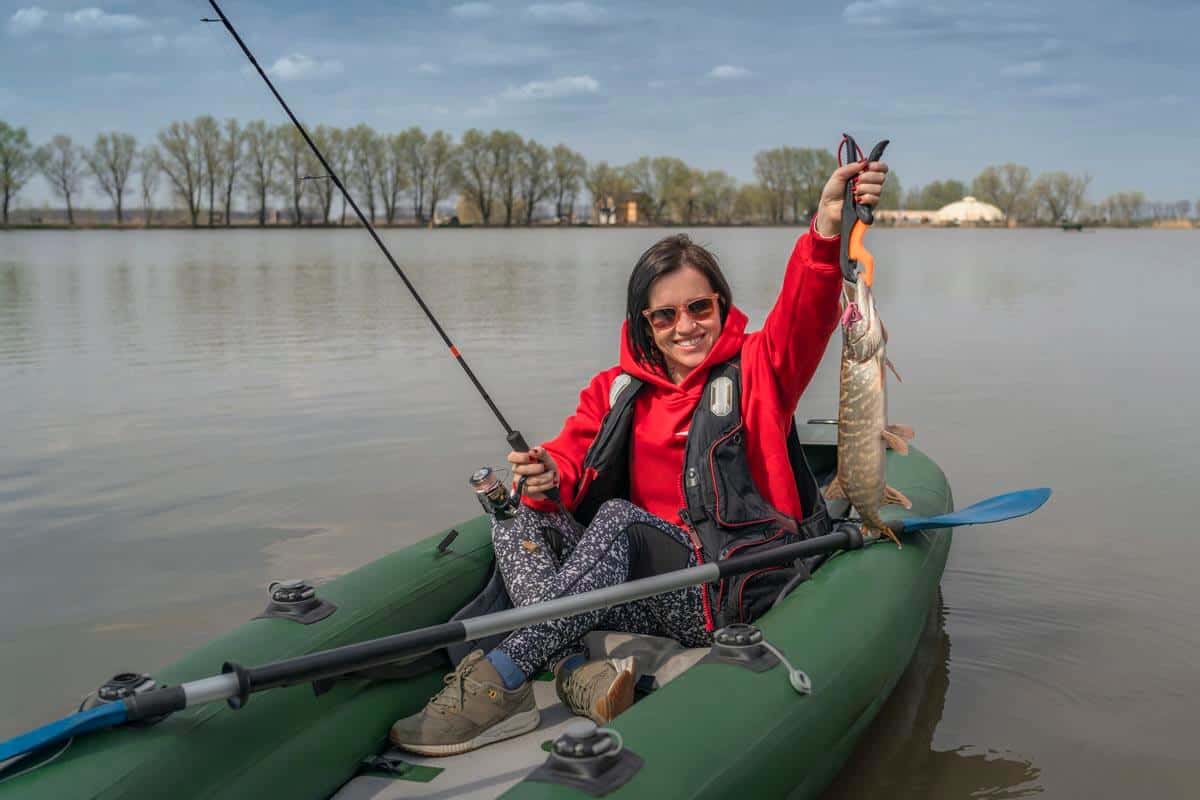 Inflatable Fishing Kayak, Women Fishing in Australia Inflatable Fishing Kayak, Women Fishing in Australia