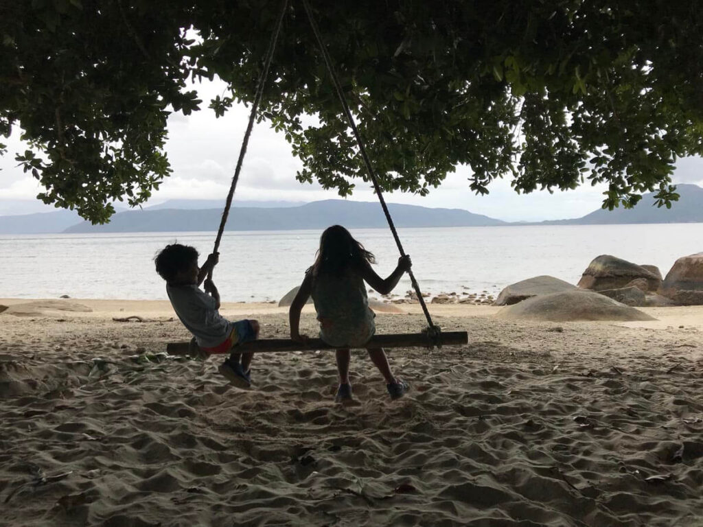 What to do at Fitzroy Island Australia, Where to stay in Fitzroy Island, Kids at Fitzroy Island Queensland What to do at Fitzroy Island Australia, Where to stay in Fitzroy Island, Kids at Fitzroy Island Queensland