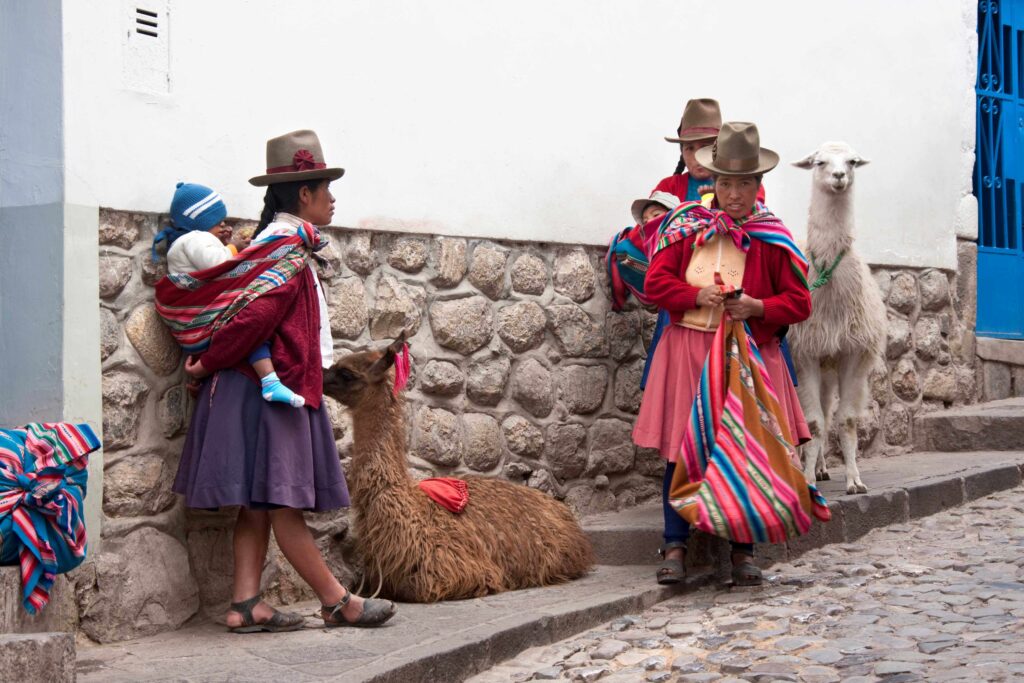 peruvian women in pero, things to do in cusco with kids
