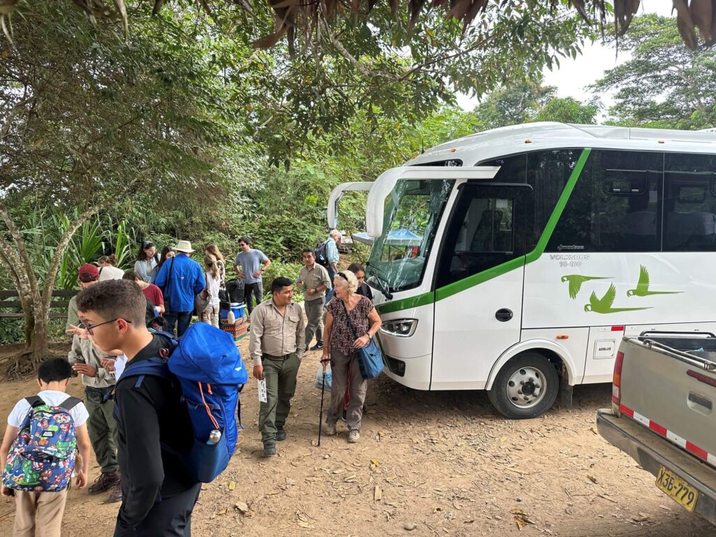 Rainforest Expedition Coach, Peru Jungle Tours