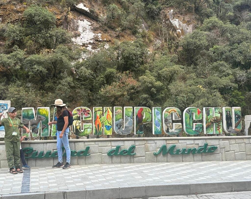 machu picchu aguas calientes
